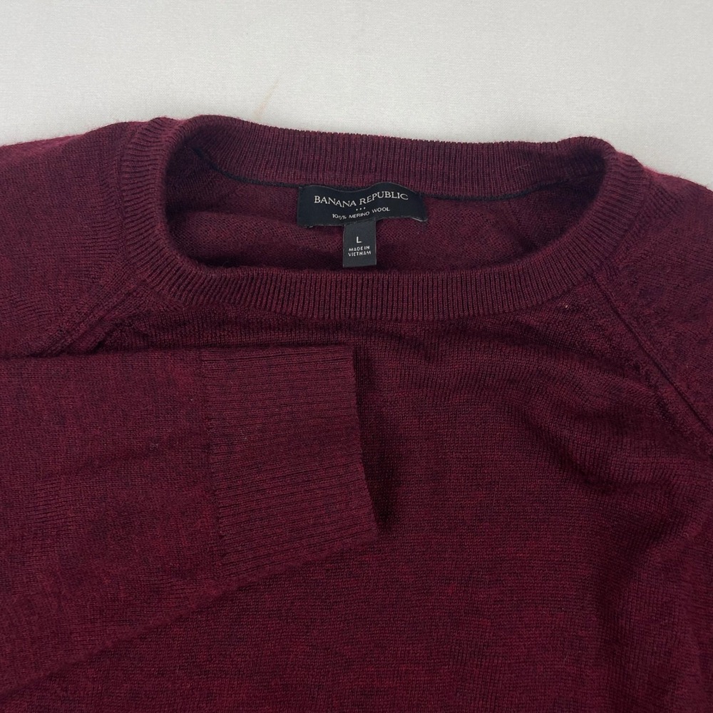 Banana Republic Mens Large Burgundy 100% Merino Wool Raglan Crewneck Sweater